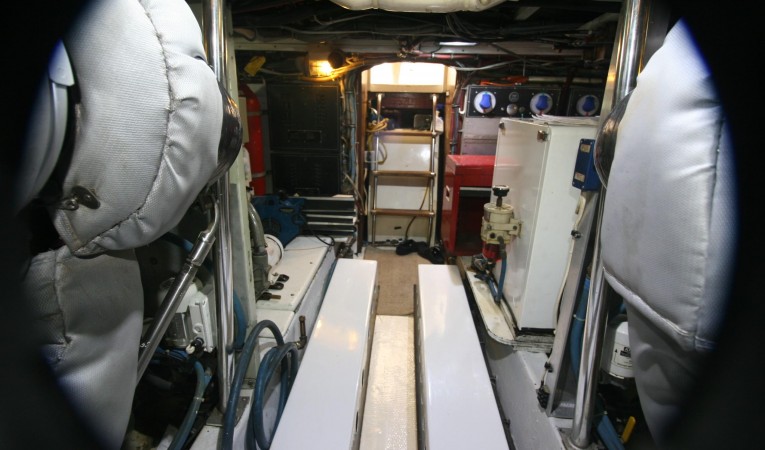 52 Hatteras Engine Room aft