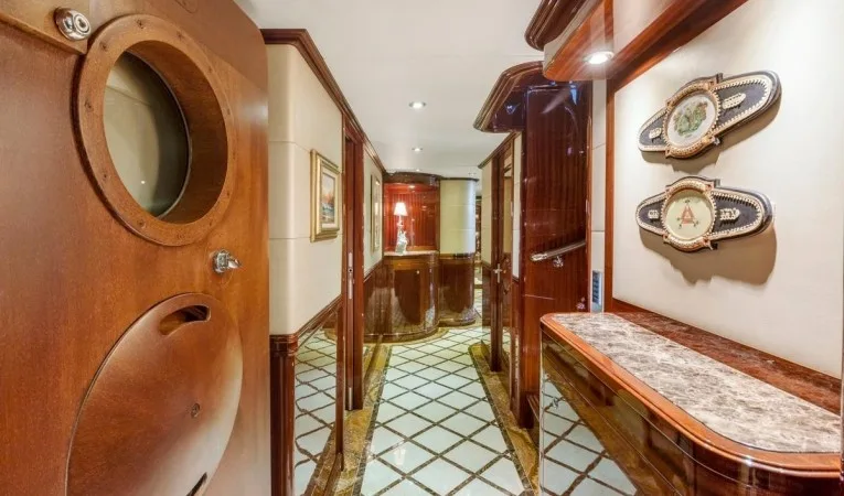 133 Broward Guest Hallway