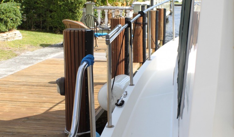 36 Albin Port Gangway