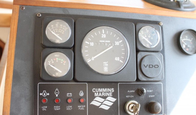 36 Albin Port Engine hours