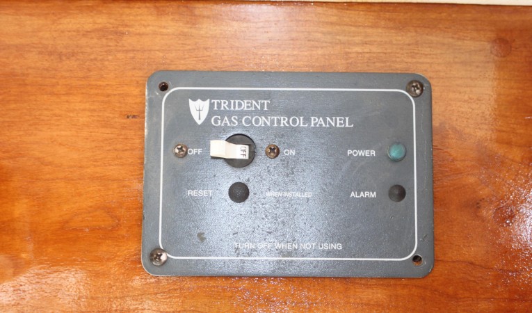36 Albin Trident Gas Control Panel