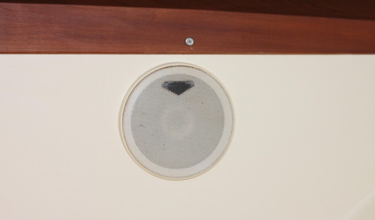 36 Albin V-birth speakers