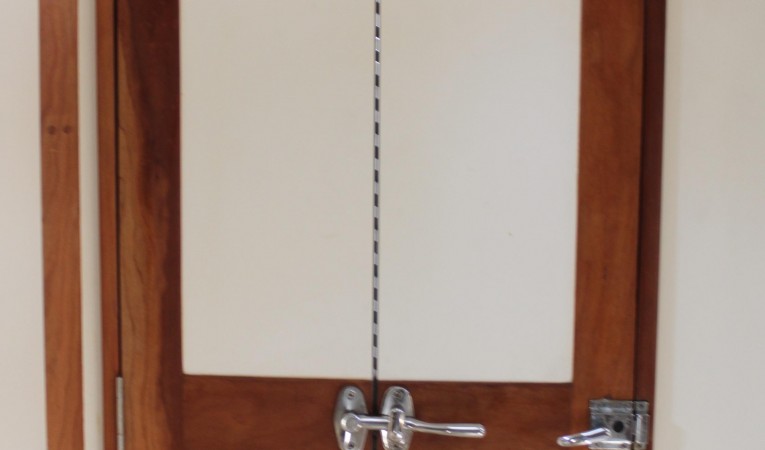 36 Albin V-birth door