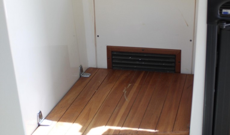 36 Albin Helm station storage