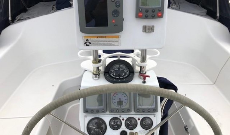 35 Catalina Sailing Instruments