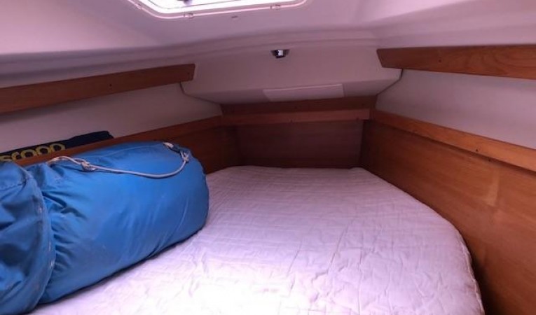 35 Catalina Cruising Spin in Forward Cabin