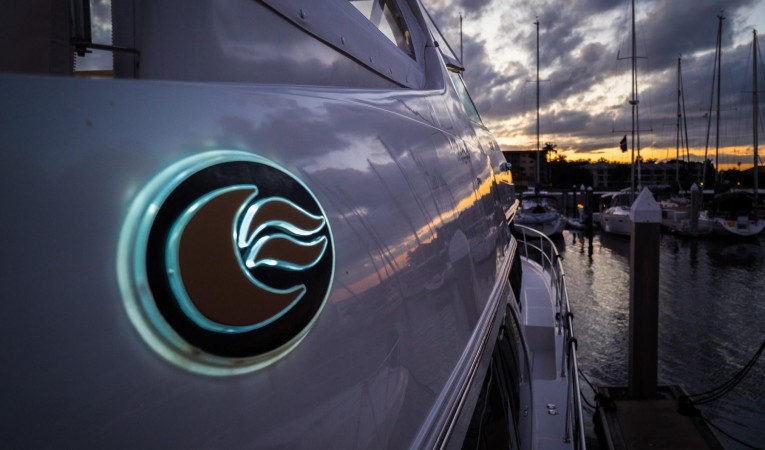 56 Carver Voyager Lights