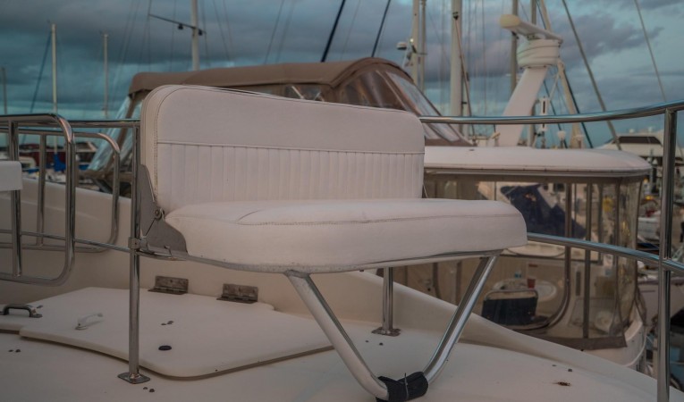 56 Carver Aft Deck Fold Up Extra Bridge Seating