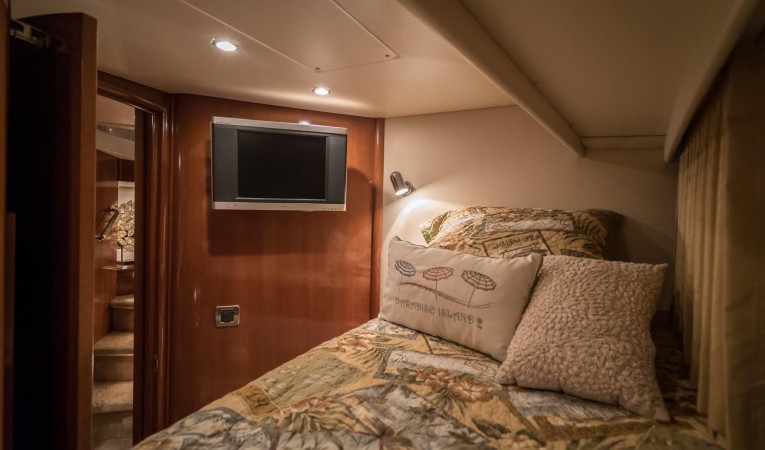 56 Carver Third Stateroom Over Under Bunks