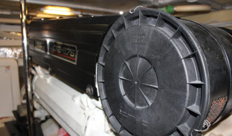 56 Carver MAIN ENGINE AIR CEP