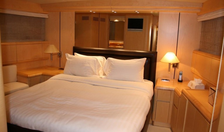 72 Overmarine-Mangusta 