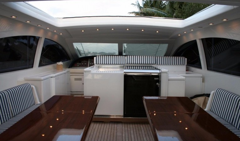 72 Overmarine-Mangusta 