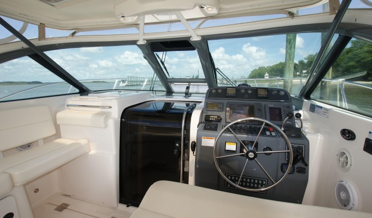 32 Tiara looking forward in cockpit