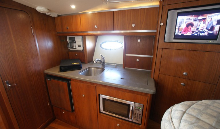 32 Tiara galley to port
