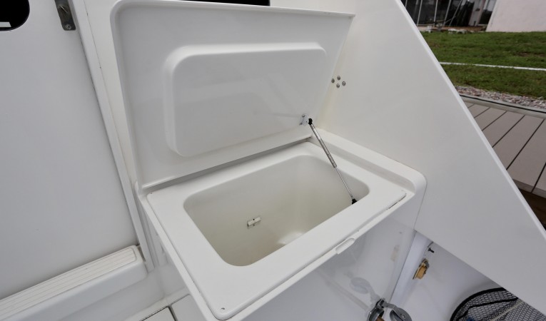 50 Post Cockpit Freezer Box