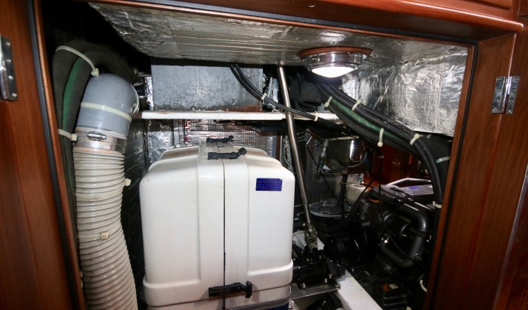 54 Hylas Fischer Panda in sound shield