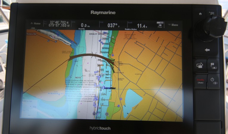 54 Hylas Raymarine Hybrid Chartplotter