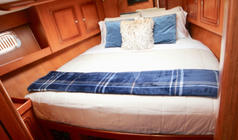 54 Hylas Guest cabin