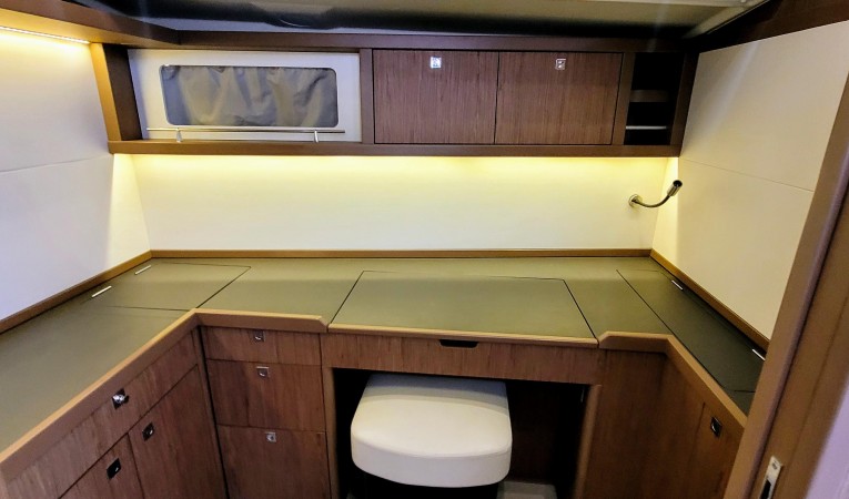 51 Beneteau 