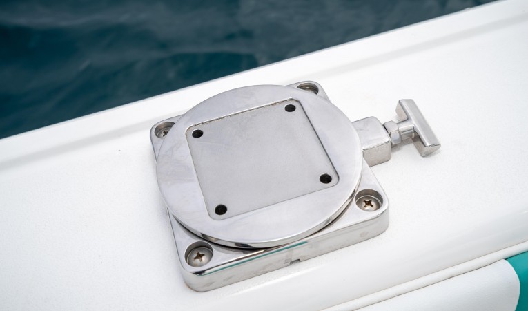 35 Intrepid Polished SS Down Rigger Mounts