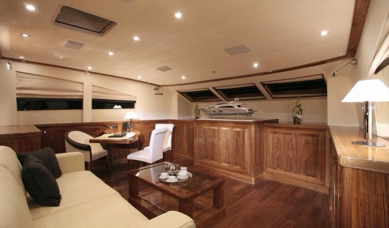 121 Couach On Deck Salon-Office Option