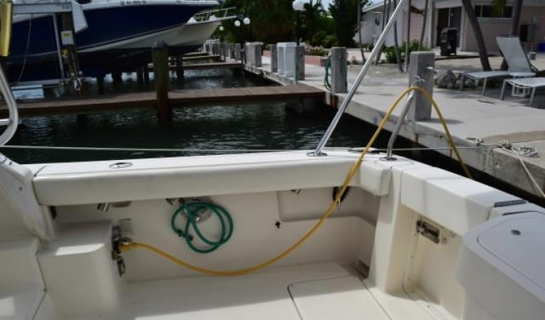 30 Pursuit Cockpit aft 2