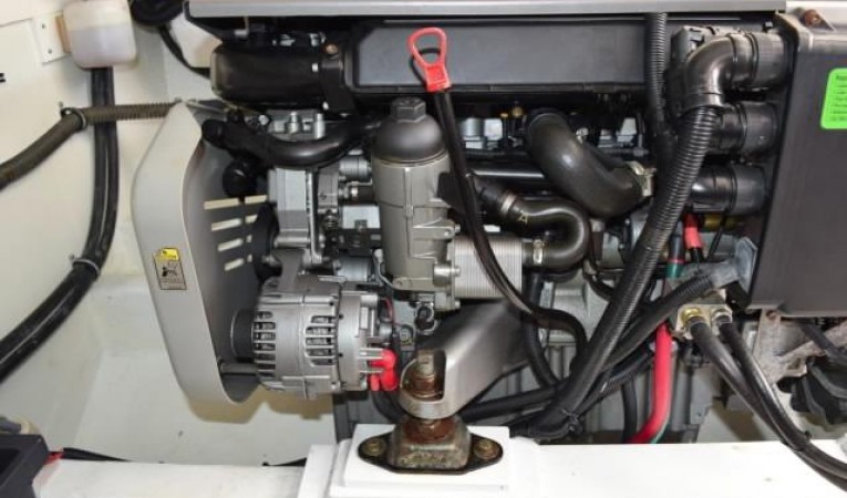 30 Pursuit Yanmar diesel