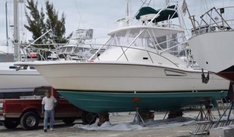 30 Pursuit Port side