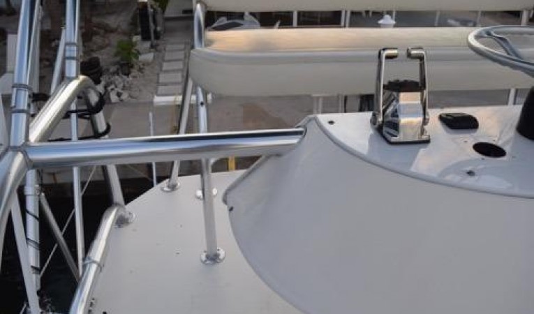 30 Pursuit Upper helm 4