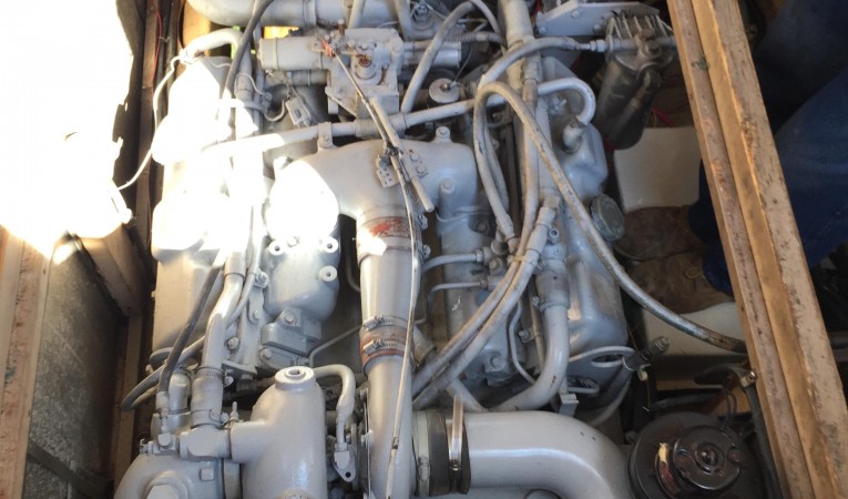 36 Mainship Port engine