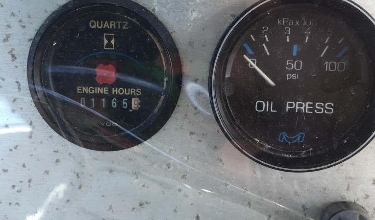 36 Mainship 1166 Orignal Hours