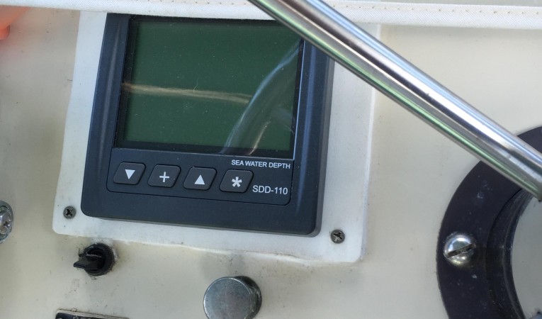 36 Mainship Depth Finder