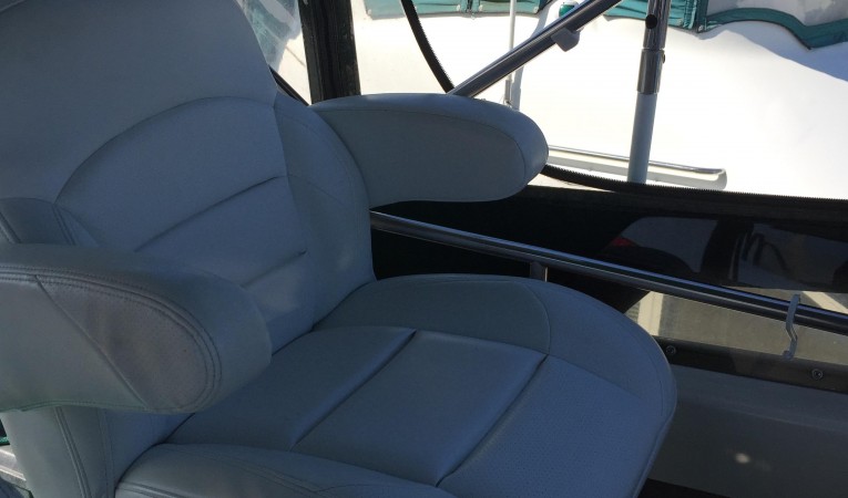 36 Mainship New Helm Seats