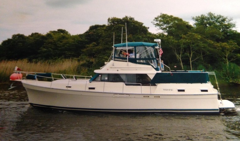 36 Mainship Underway