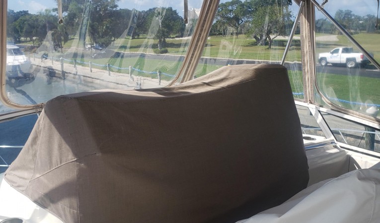 45 Silverton helm with covers 2