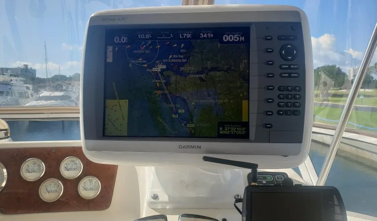 45 Silverton Garmin Chart plotter