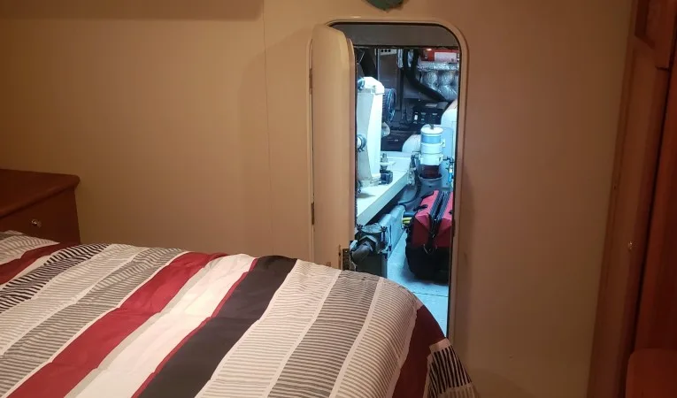 45 Silverton Engine room access through VIP stateroom
