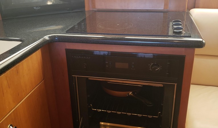 45 Silverton Microwave - 3 burner stove with oven