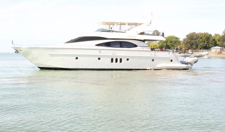 74 Azimut Azimut 2004 74&apos; Solar