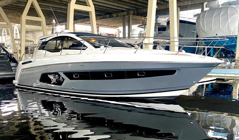 43 Azimut 
