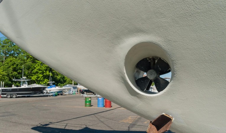 42 Westsail Twin prop tunnel thurster