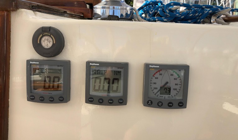 42 Westsail Raymarine ST60 Depth, Speed and Wind