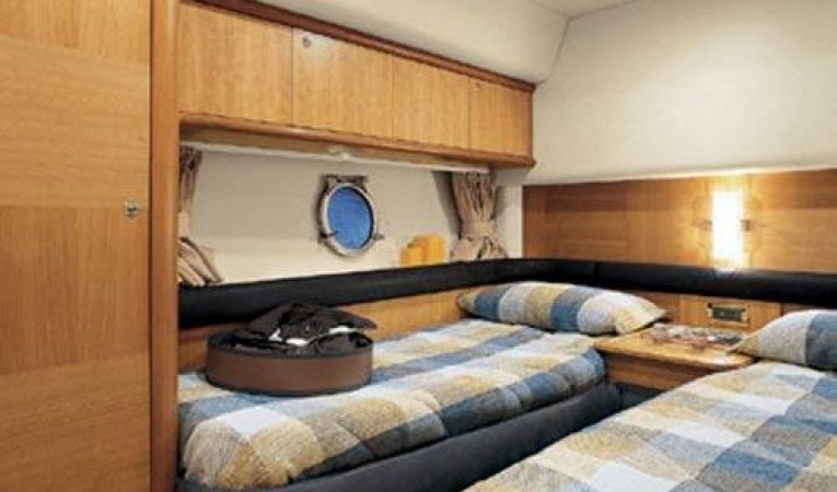 55 Azimut Manufacturer Provided Image: Twin Cabin
