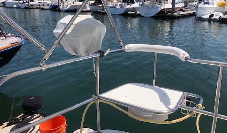 42 Catalina Sailing Seats & BBQ