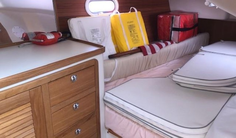 42 Catalina Aft Berth