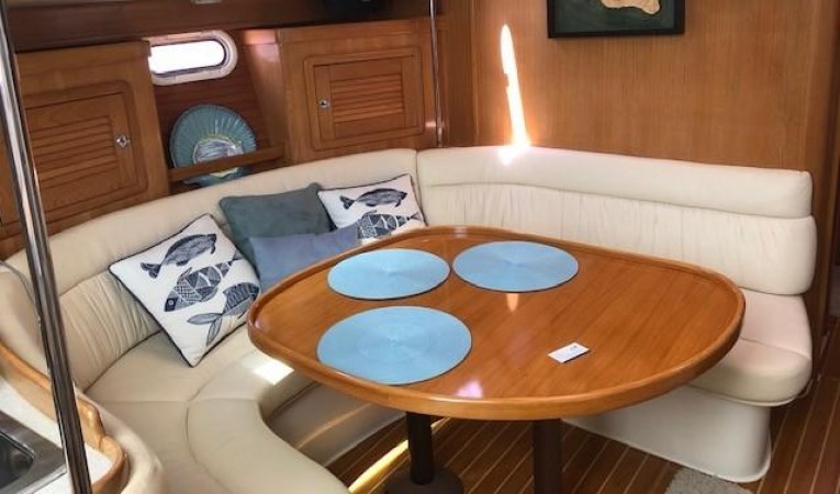 42 Catalina Convertable Dinette & Settee