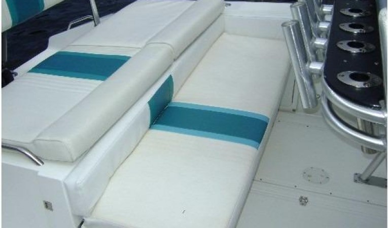 36 Dakota Aft bench seating