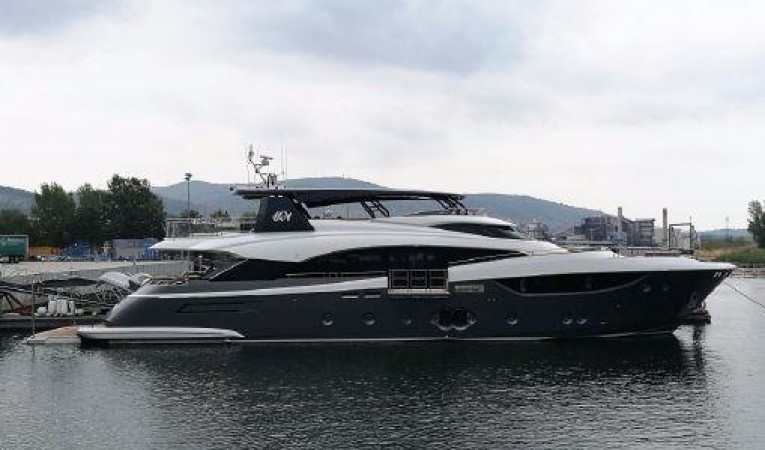105 Monte Carlo Yachts 