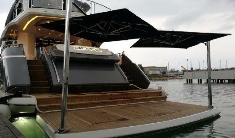 105 Monte Carlo Yachts 