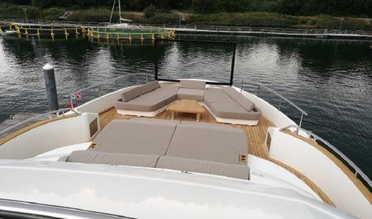 105 Monte Carlo Yachts 